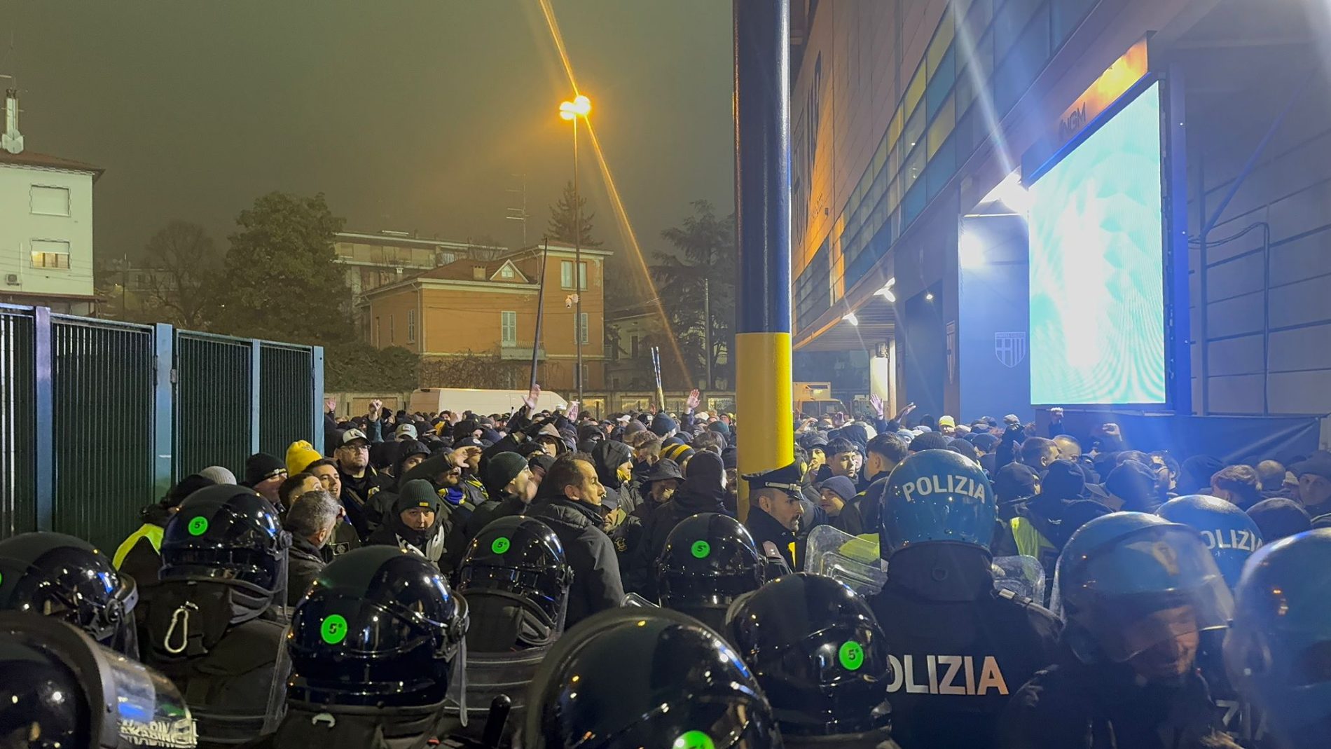 Fans' protest following the loss to Lecce: photos and video