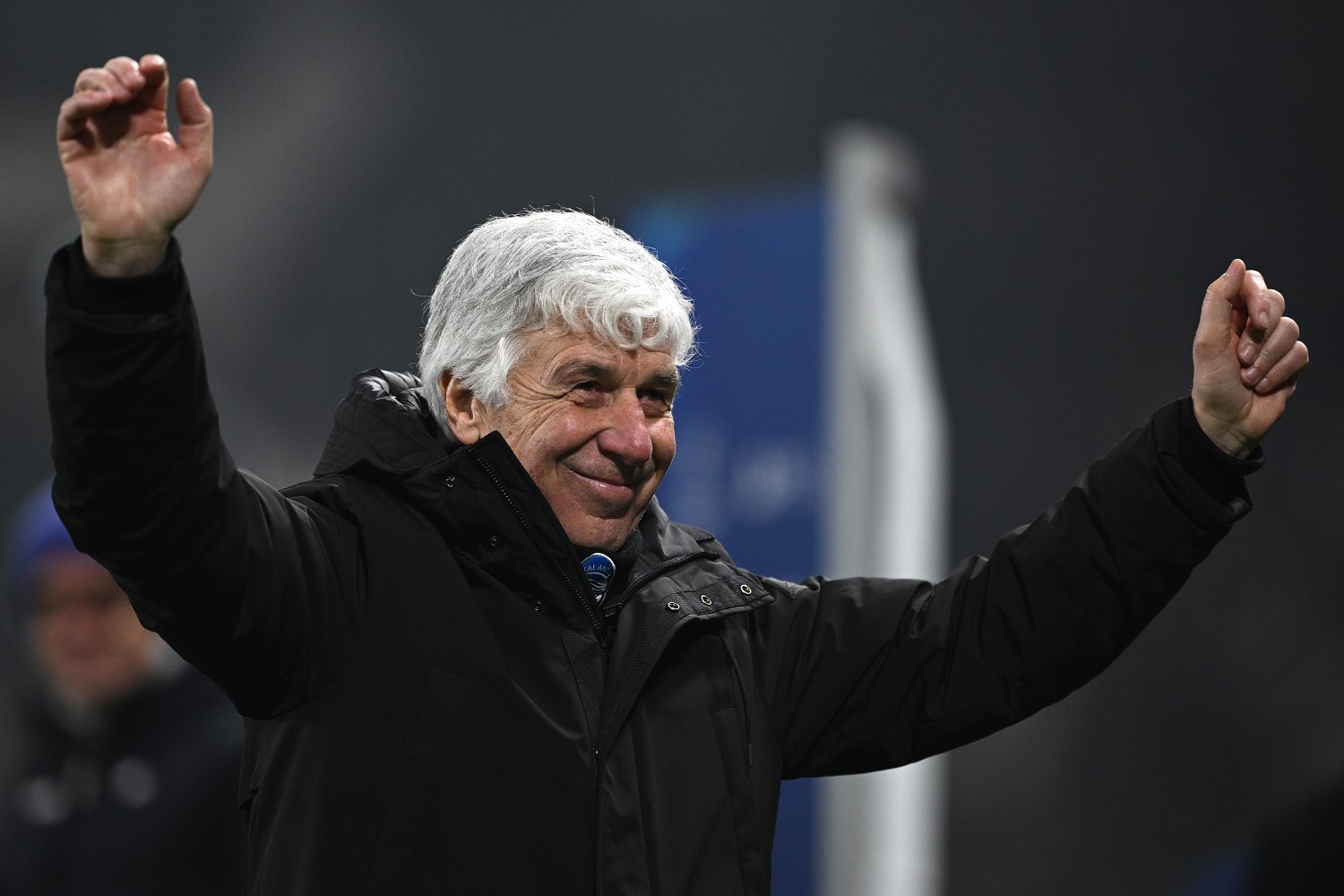 "A statue for Gasperini," the petition arrives