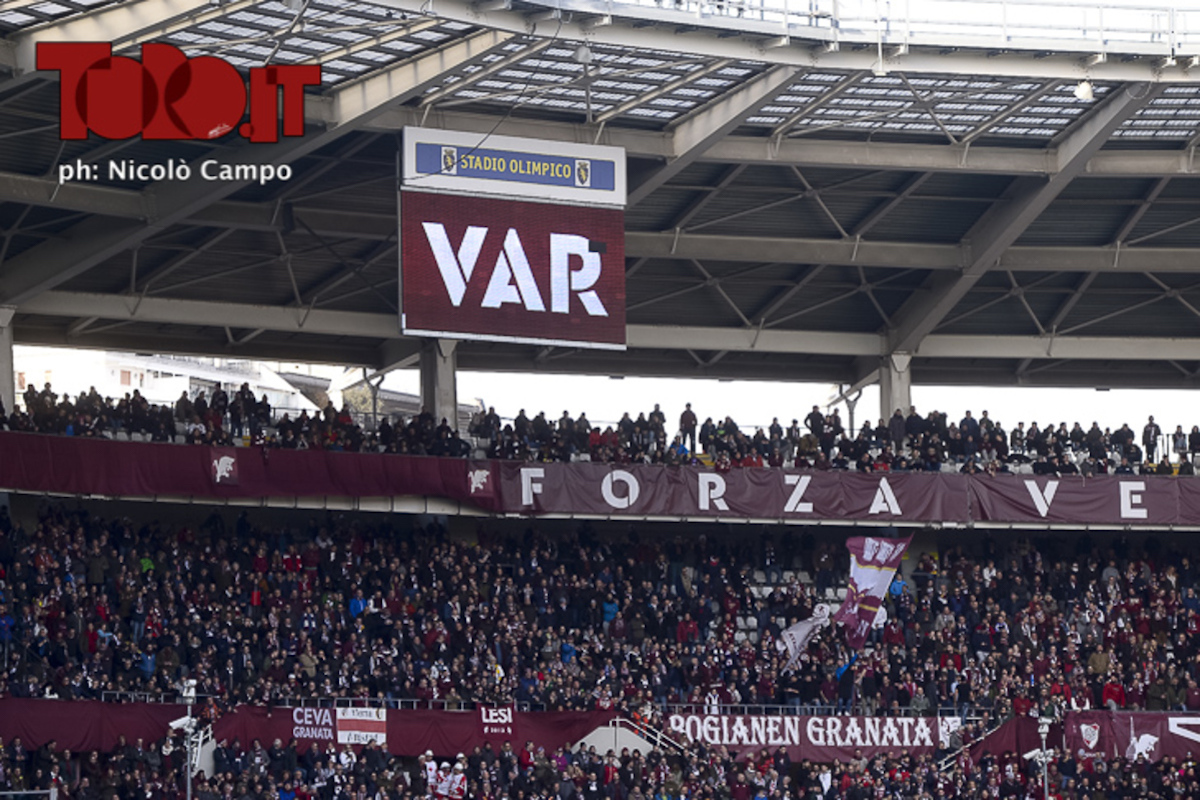 Torino-Genoa dialogue between Var and referee: "The shirt is not pulled tight"