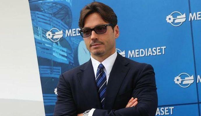 Mediaset says stop to a historic program: Pier Silvio's decision displaces everyone