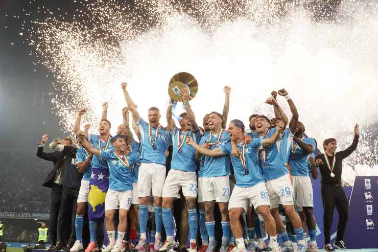Clamoroso in Serie A, il tecnico si è dimesso: sta succedendo tutto in questi minuti