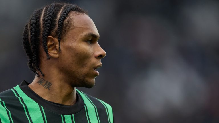 Laurienté stays at Sassuolo, no Premier League: jump all the way!