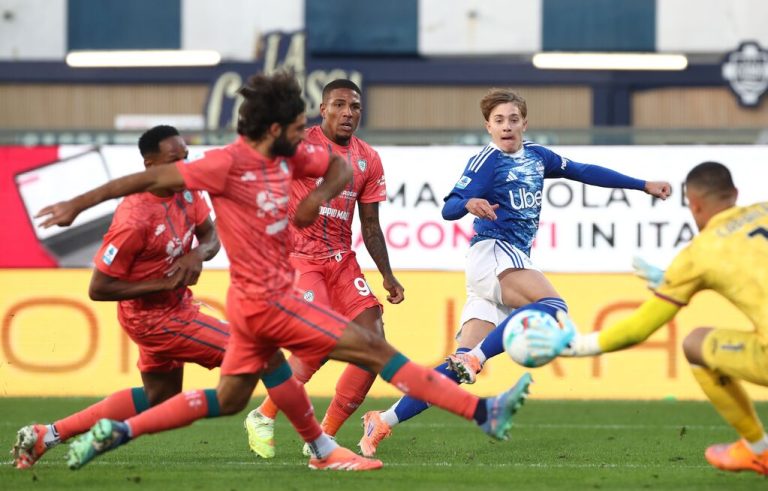 Como 1907 v Cagliari Calcio - Serie A