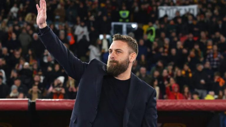 De-Rossi-sotto-curva-